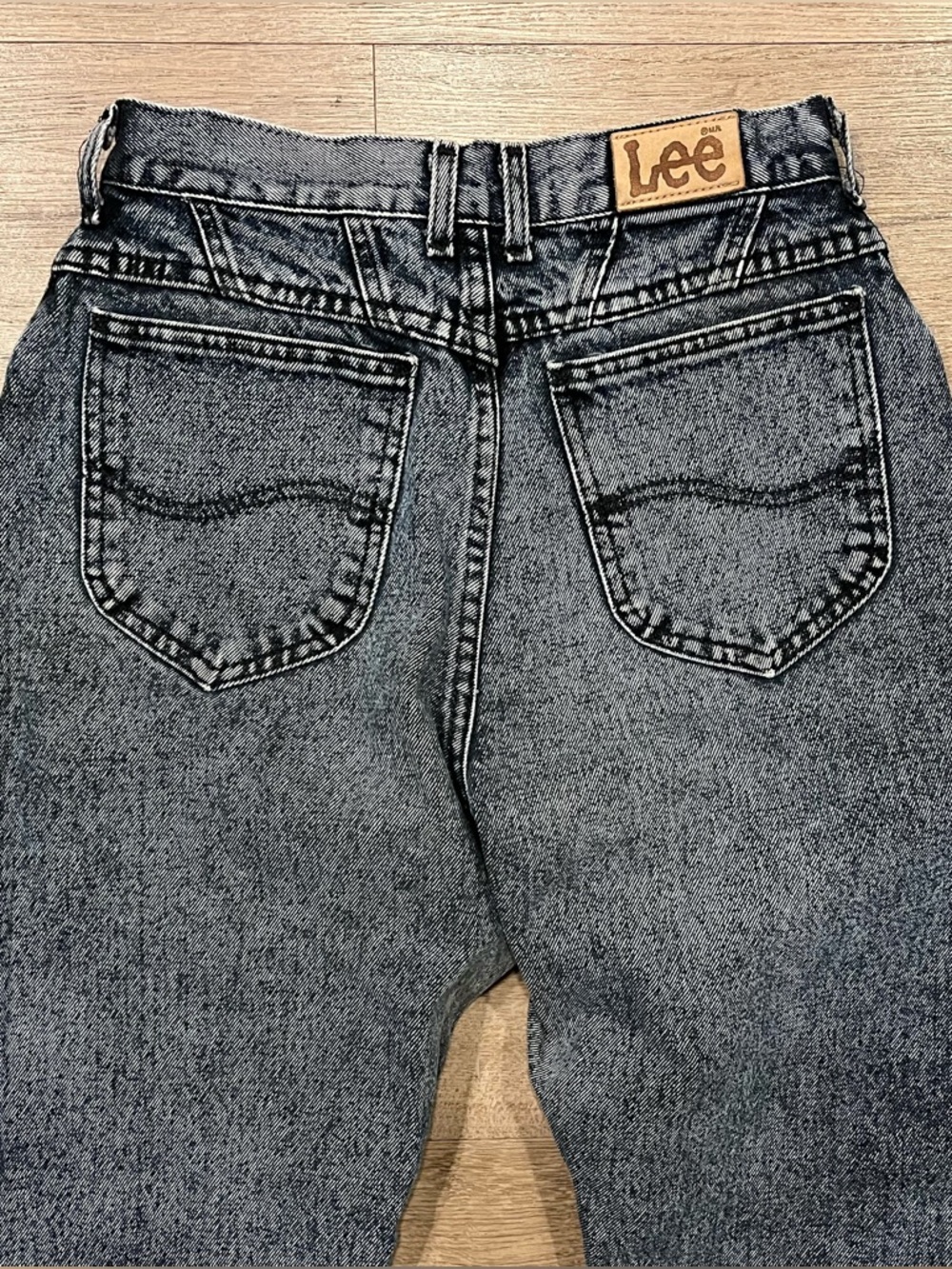 Vintage Lee High-Waist Acid Wash Mom Jeans Size 10P